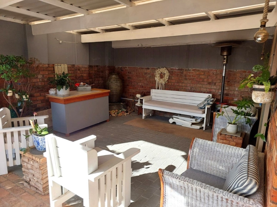 4 Bedroom Property for Sale in Winslow Western Cape